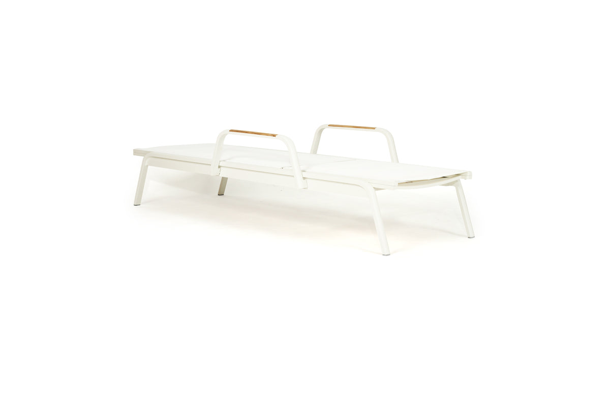 Magnolia Outdoor Sunlounger